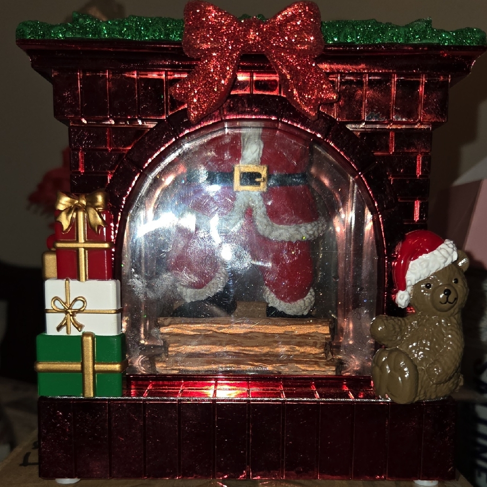 Bath & Body Works Red and Gold Holiday  Candle Holder